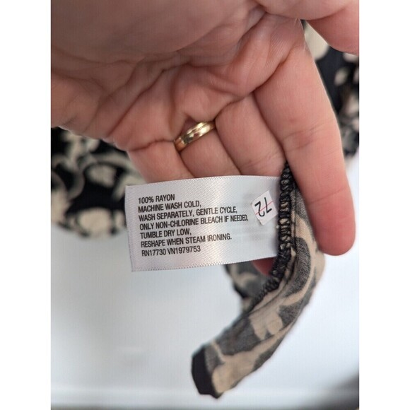 Knox Rose Top Womens Plus Size 2X Black Floral Flowy Blouse Boho Classic Neutral - Picture 10 of 12